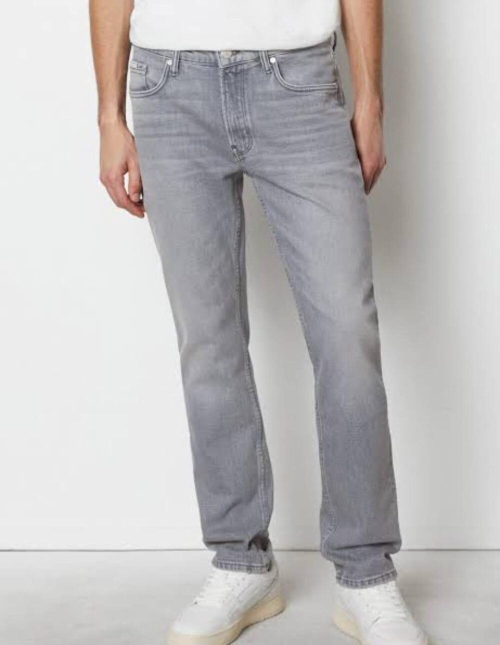 1 Pc Men's Denim Plain Jeans - Image 4